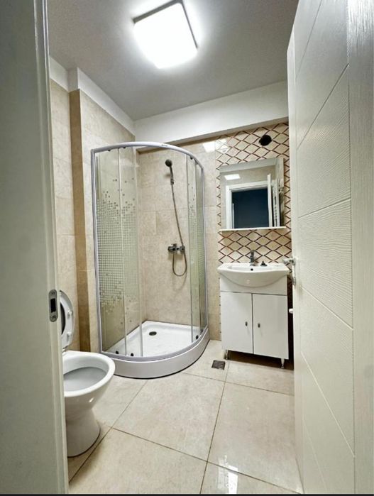 Inchiriez apartament regim hotelier Craiova