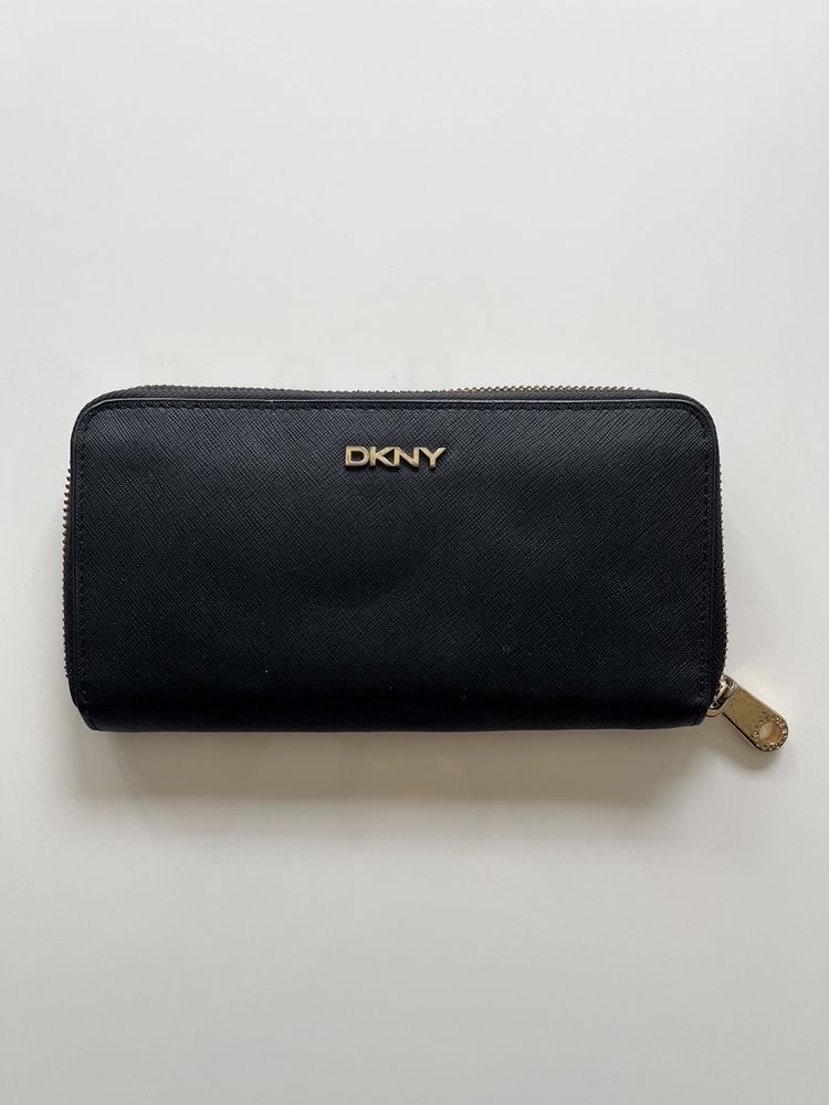 DKNY домски портфейл