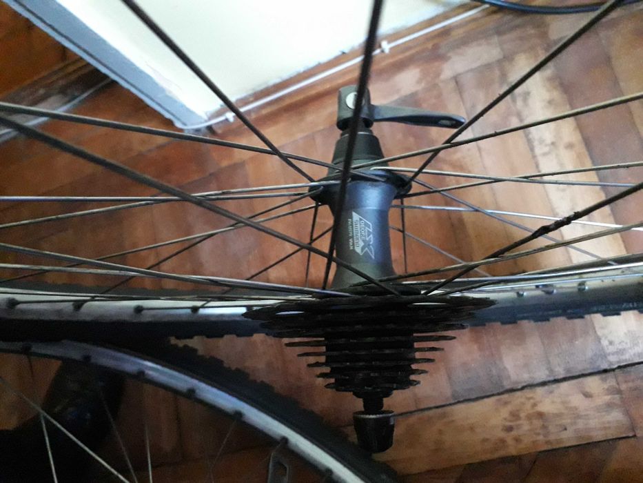 Vand roți de  bicicleta de 26