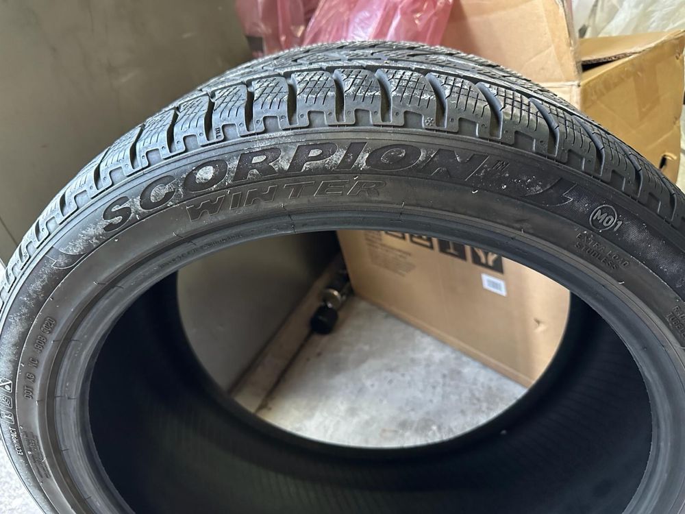 Anvelope iarna vara M+S pirelli 295 35 r21 OK bune profil 60-70% 6mm