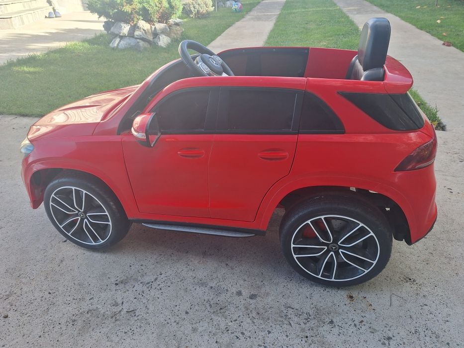 Mașinuță electrică Mercedes Suv