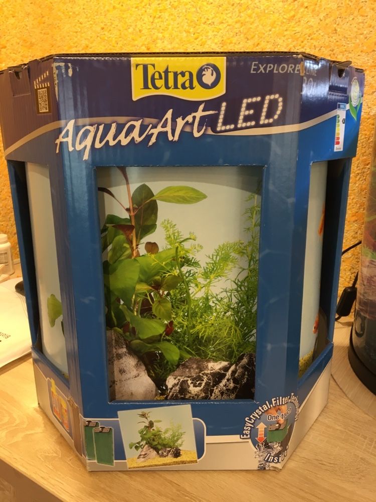 Продам аквариум Tetra.