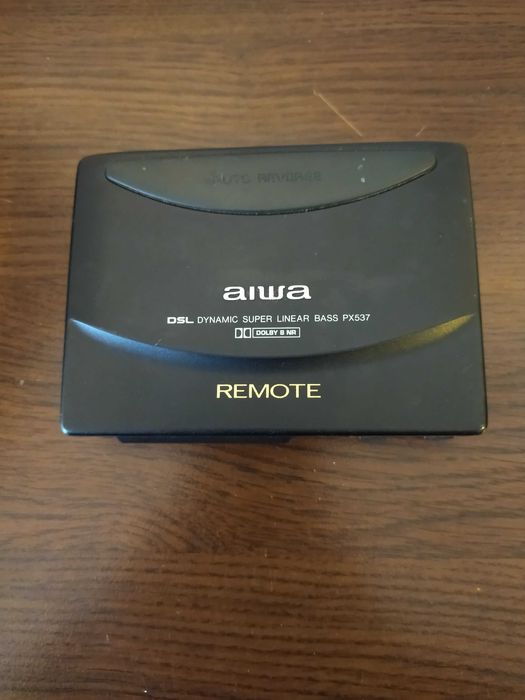 Продавам уокмен walkman AIWA PX537,метален