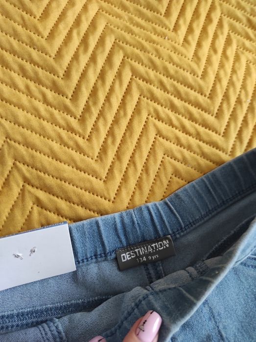 Pantaloni jegins evazați măr. 134