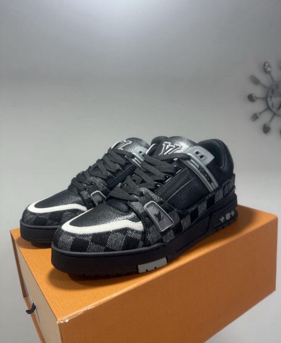 Adidasi Louis Vuiiton #54