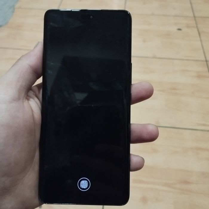Honor  x9c  holati ideal karobka dakument Yangi 15 kun ishlatilgan