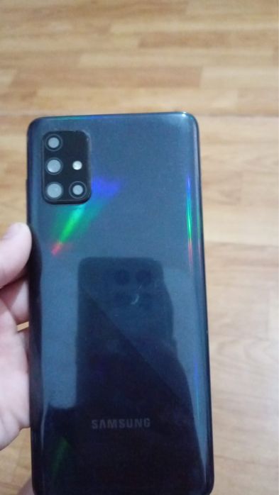 Samsung A71 хорошая