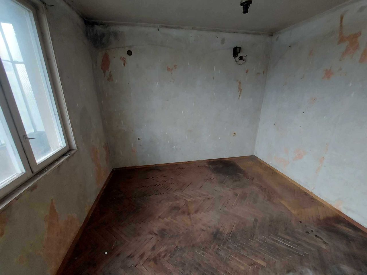 Продава се Четиристаен апартамент в Търговище, Център - 120 кв.м за 659 €/кв.м - Снимка #9