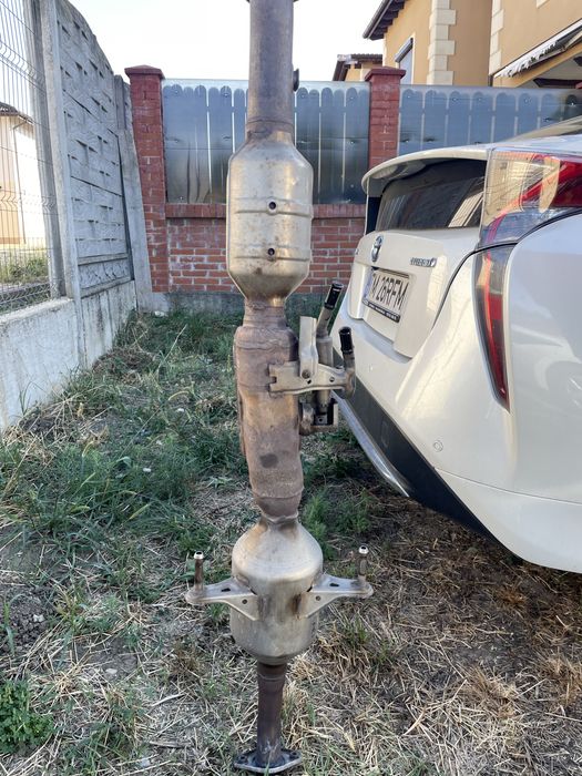 Catalizator Toyota Prius mk 4 (2017)