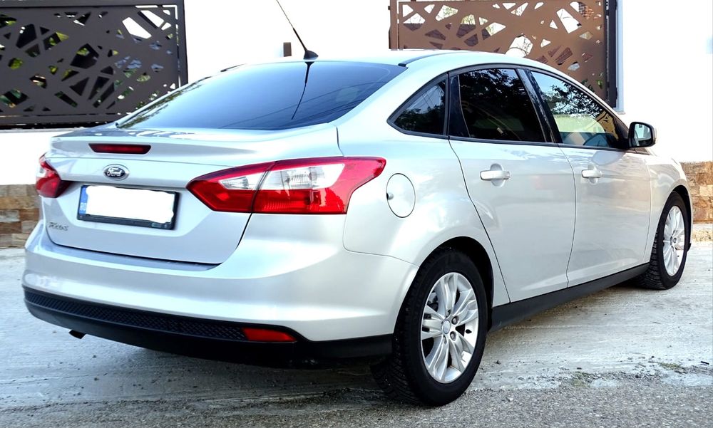 Vând Ford Focus 1.6 DIESEL