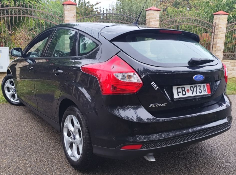 Ford Focus 1.6 benzină, 2011,clima, senzori