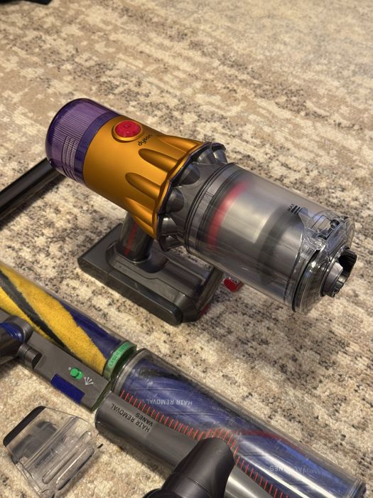 Aspirator vertical Dyson V12 Detect Slim Absolute