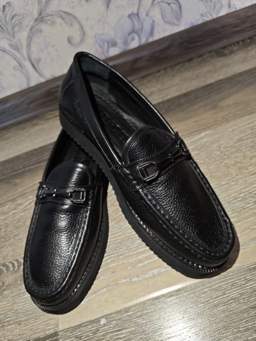 Мужской обувь размер 39