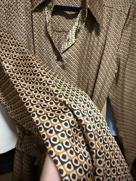 Рокля Zara  неразличима от нова