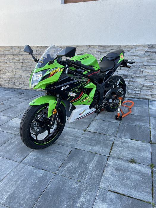 Kawasaki Ninja 125 R/2022 A1 impecabil