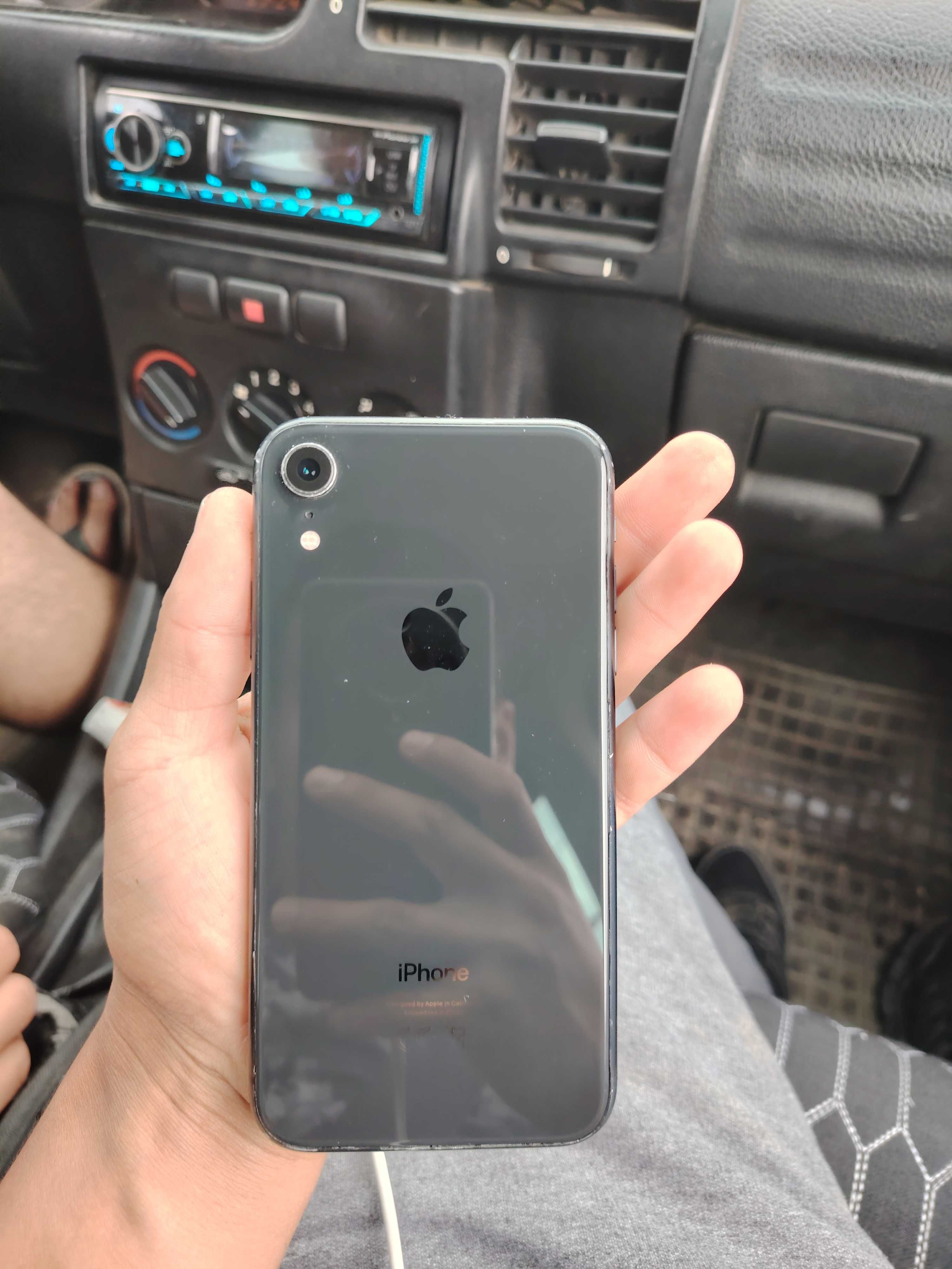 Продается IPHONE XR