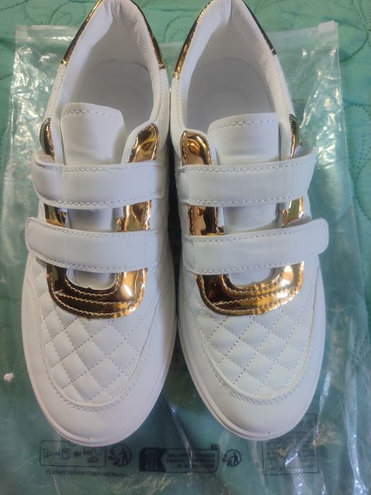 Продам Новые Кроссовки Классика