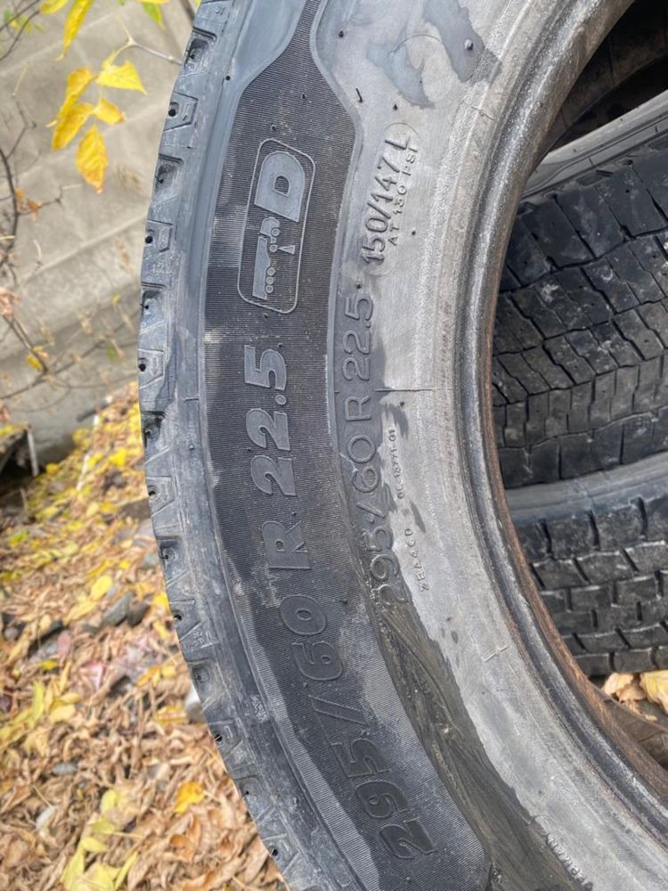 Резина Michelin 295/60 R22.5