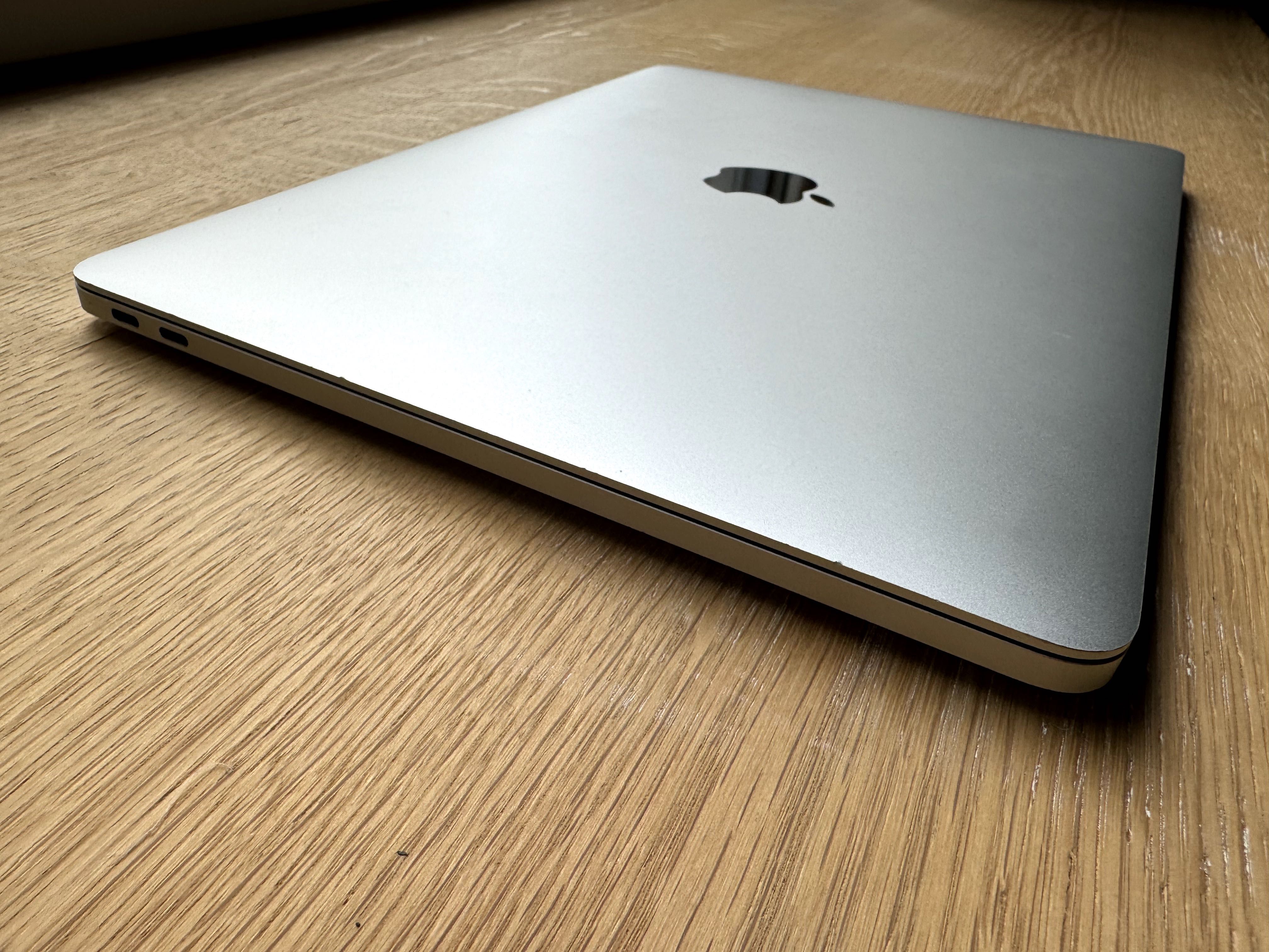 MacBook Pro - 2,3GHz - 1TB - 8GB RAM