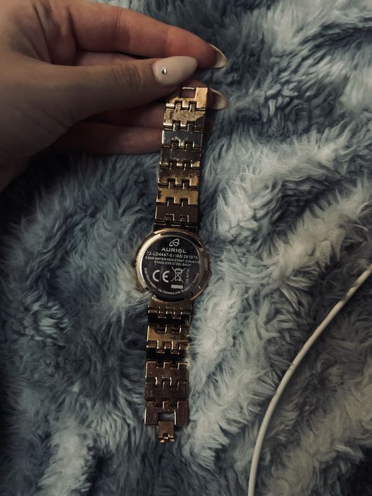 Дамски часовник