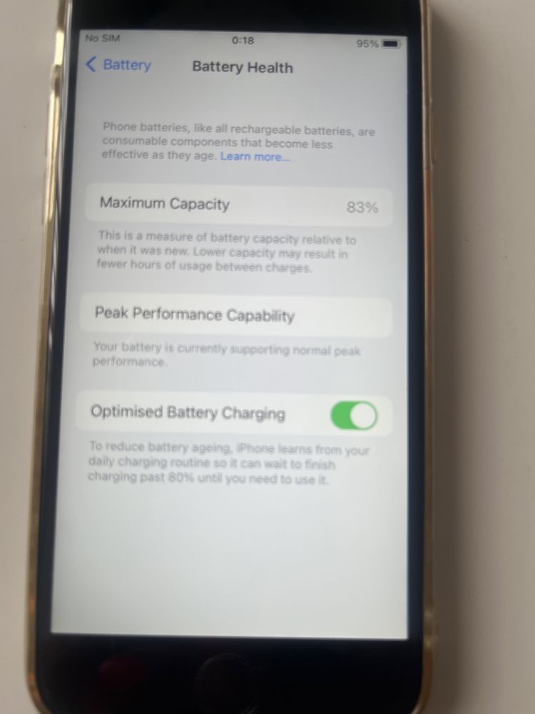 iPhone 6s - 32GB 83% батерия