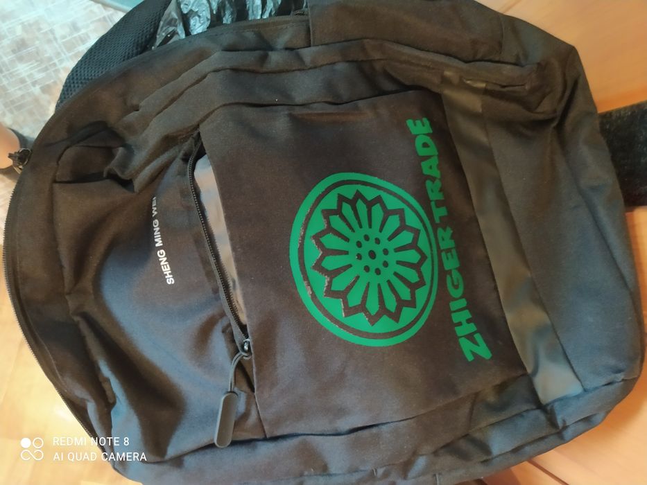 Отдам два рюкзака