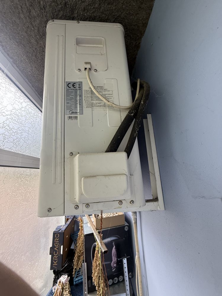 Счупен климатик Midea 18ka