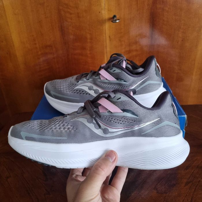 sneakers soucony de alergat,sala