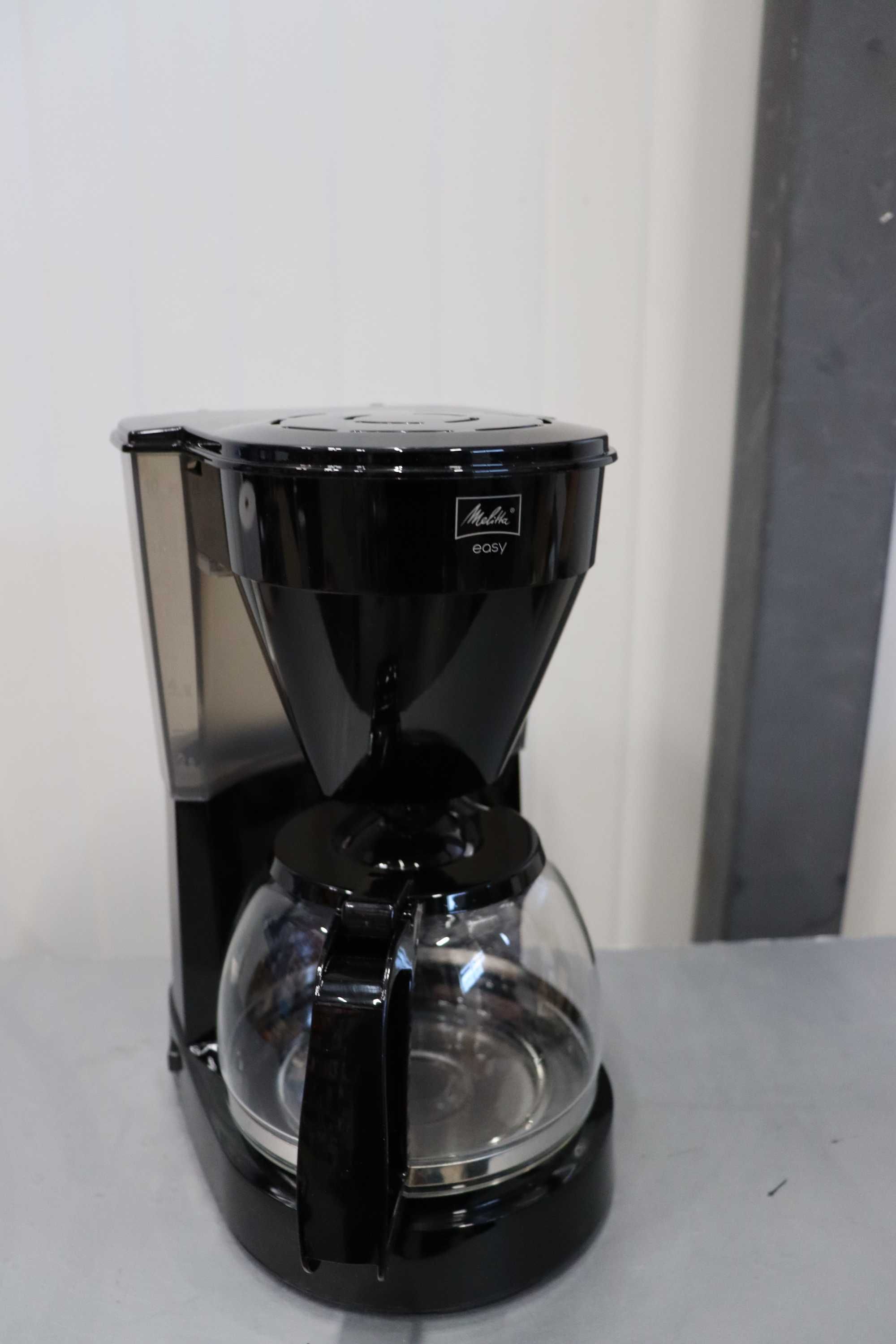 Шварц Кафемашина Melitta Easy, стъклена кана, капацитет 10 чаши 125мл