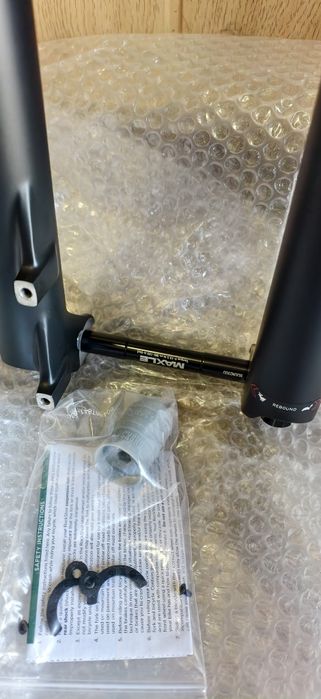 НОВА RockShox Pike Select+ 29" Charger 3 RC2 DebonAir+ 140mm 15X110mm