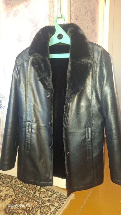 Продам куртку, все вопросы по телефону