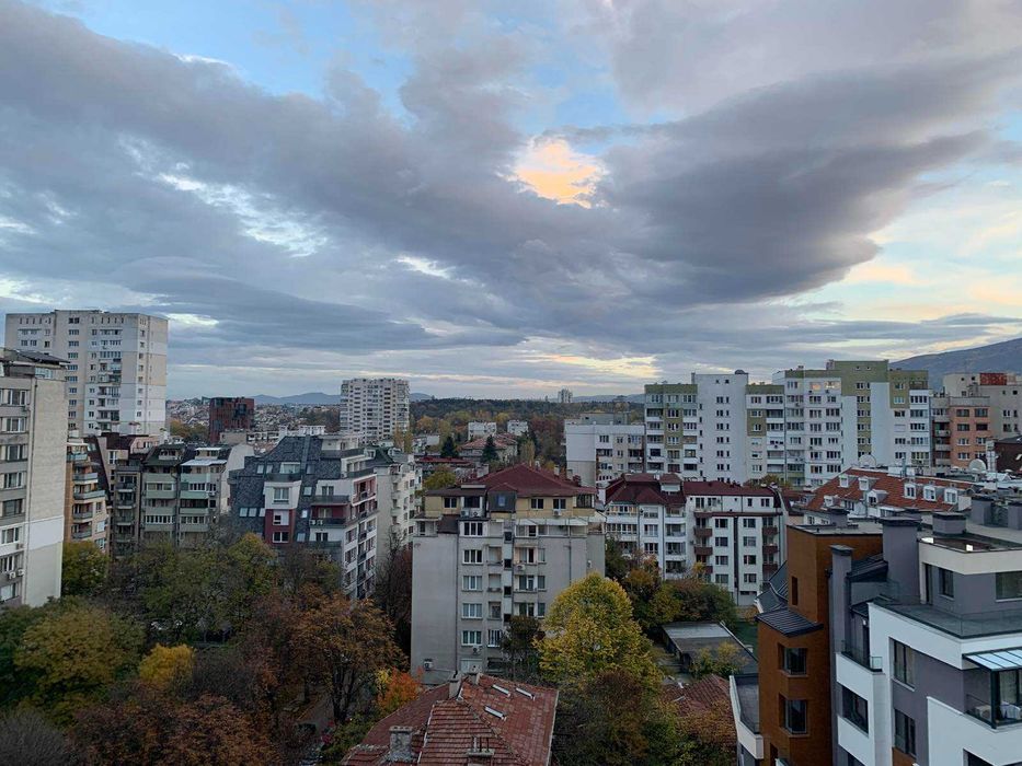 Просторен слънчев двустаен до Английската гимназия в Стрелбище