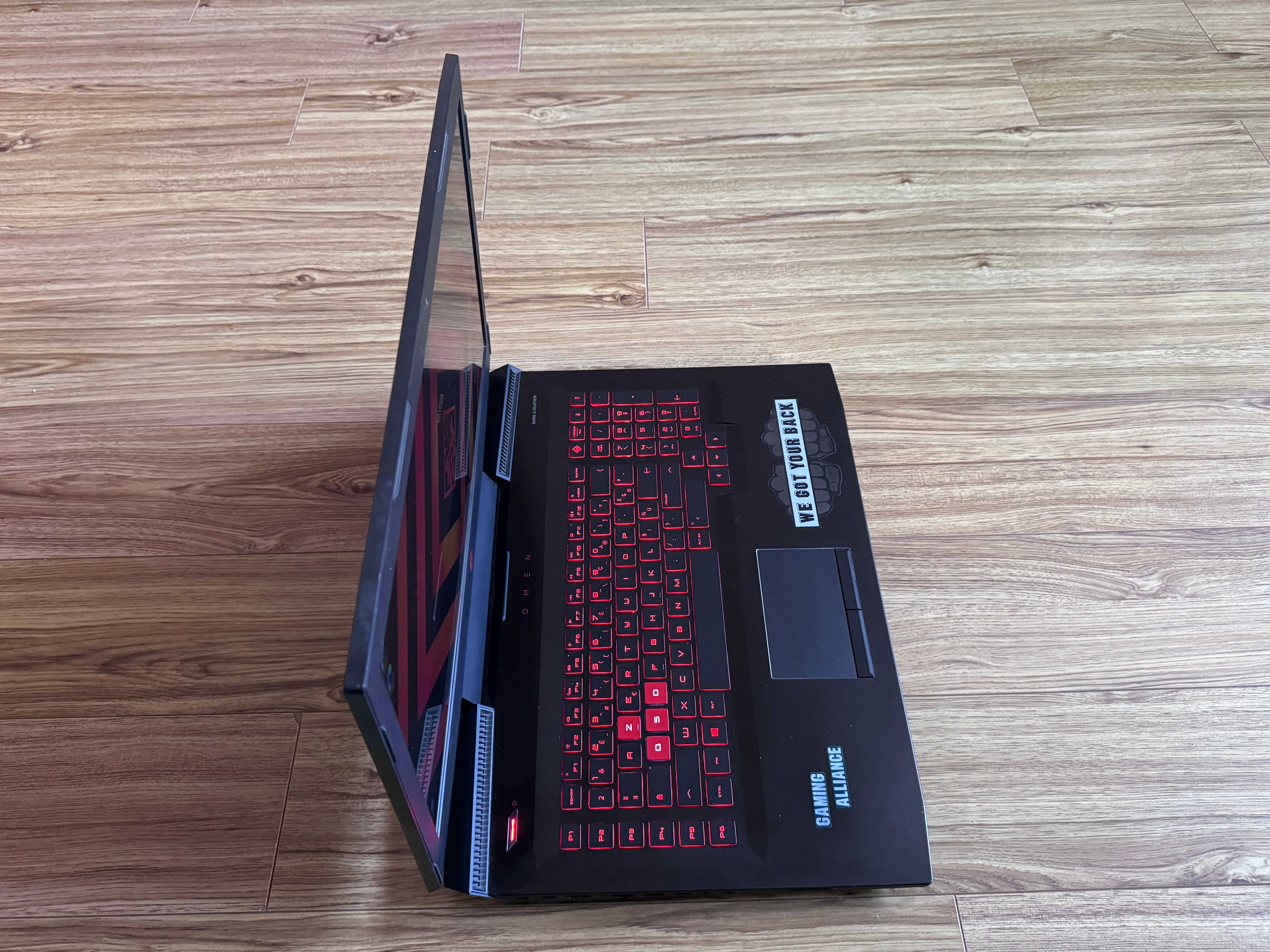 17.3 HP OMEN`Core i7-8750H/16GB DDR4/512GB NVMe/GTX 1050/FHD IPS/B&O