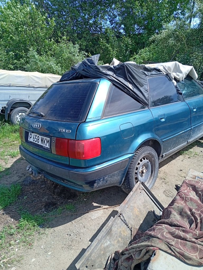 Продам Ауди б4 универсал