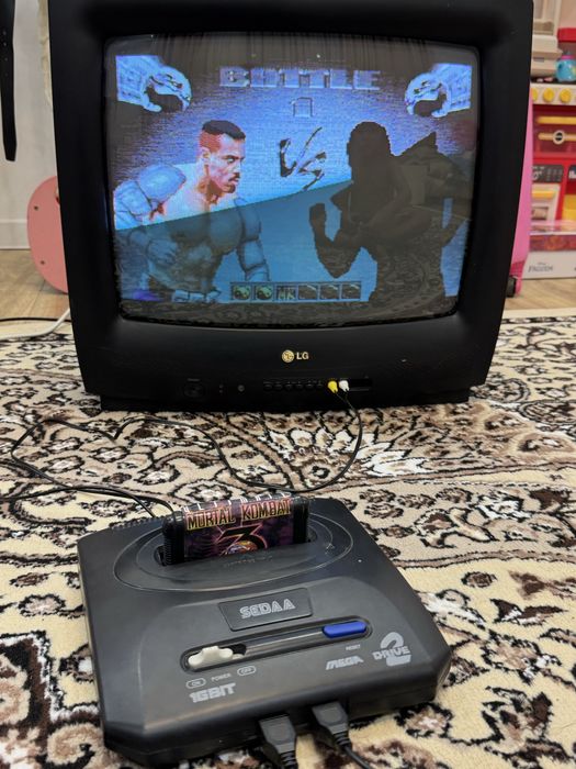 Продам Sega + телевизор LG (в комплекте)