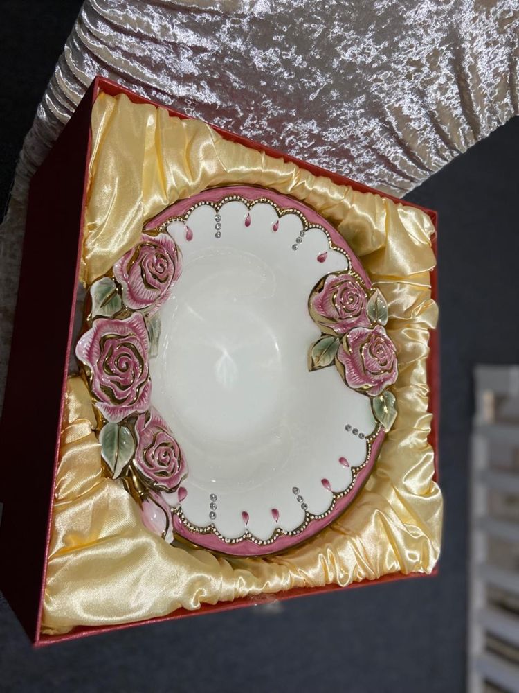 Посуда из серий Dara, новая, в упаковке стоит, для подарка самое то