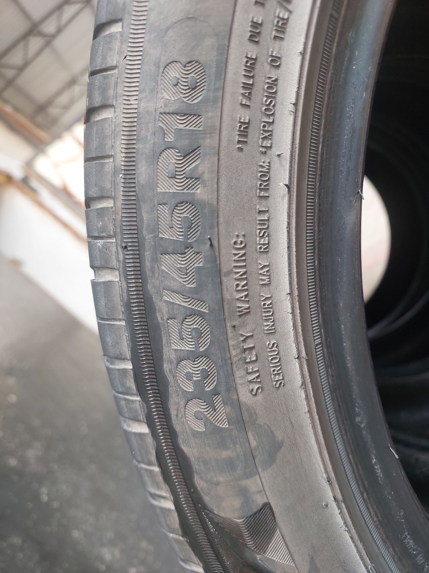 Продам шины трианжл 235/45/18
