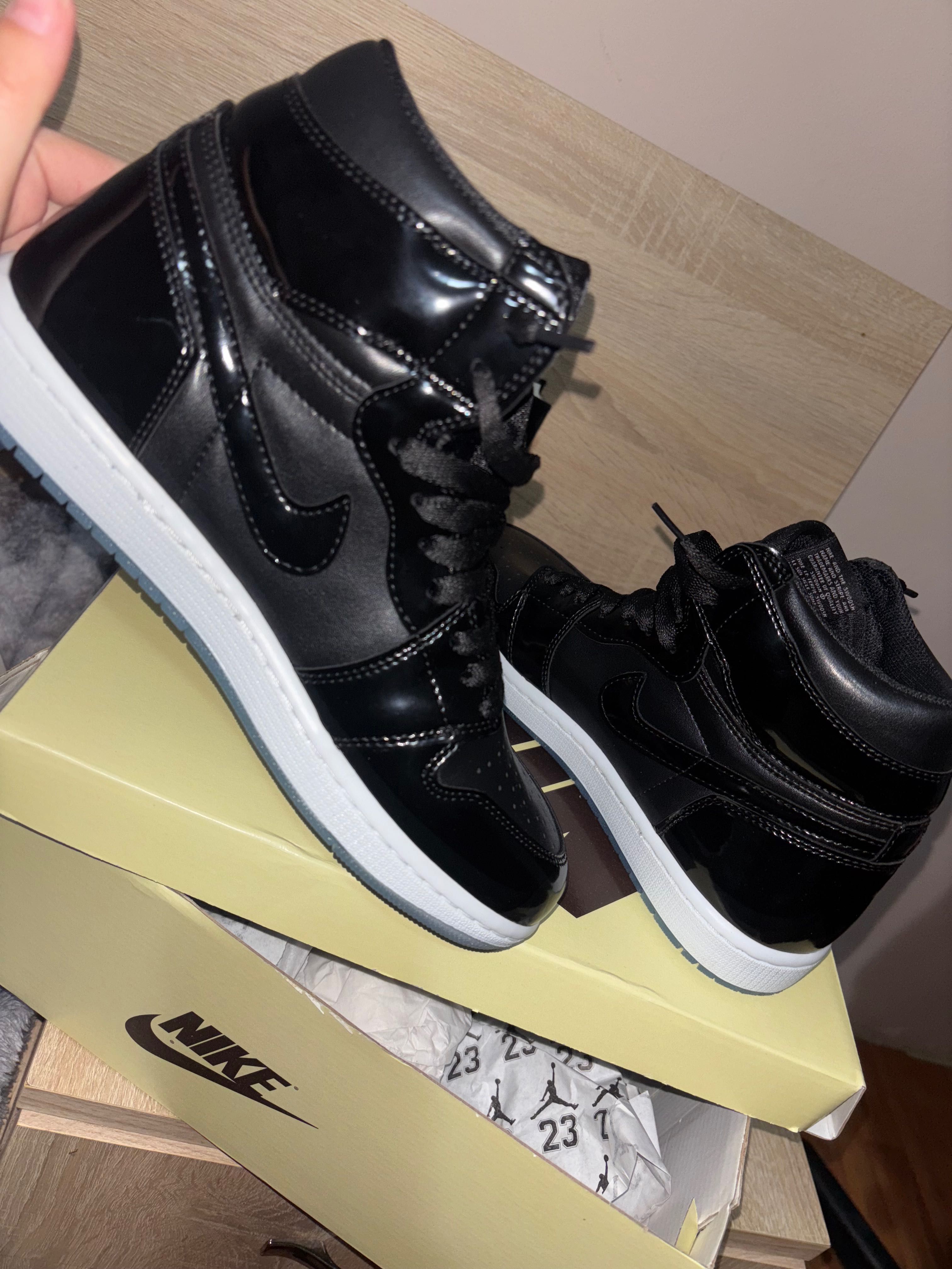 Jordan 1 Space jam