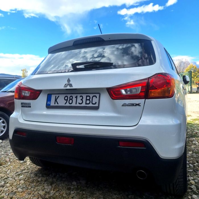 Продавам един истински здрав семеен автомобил .