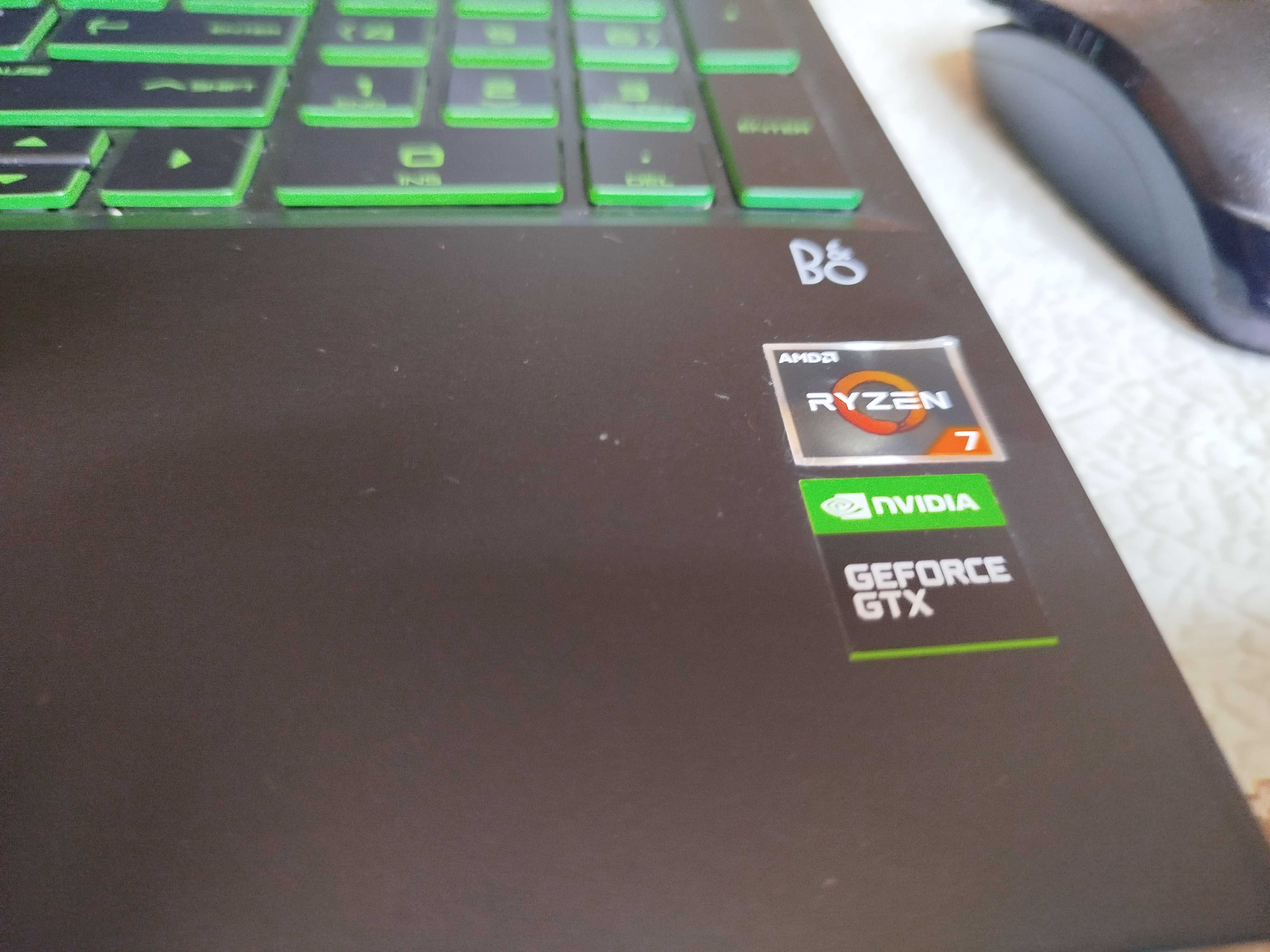 Notebook HP pavilion gaming, ryzen 7 3750H 8gb, 256gb, 4Gb gtx 1650
