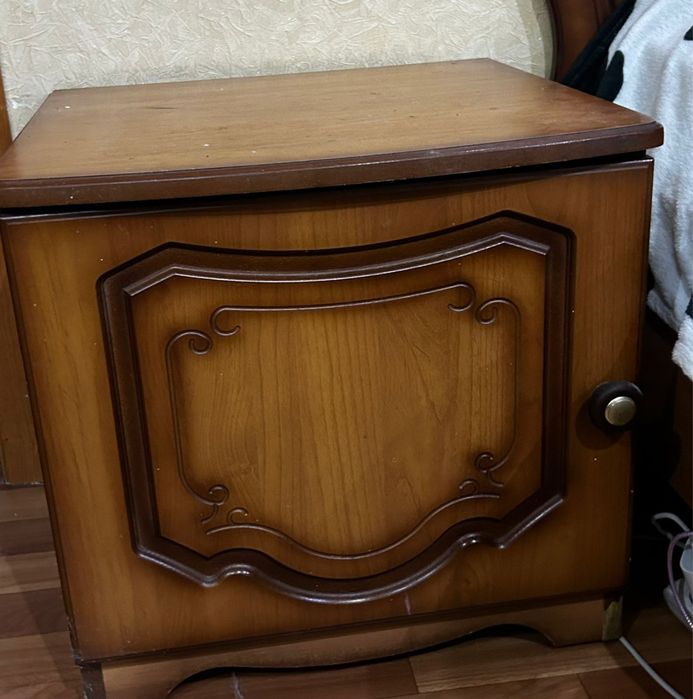 Продам спальный гарнитур