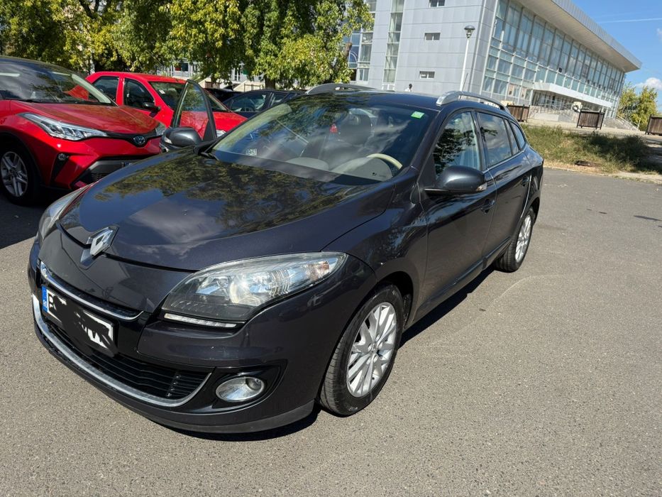 Vând mașină Renault