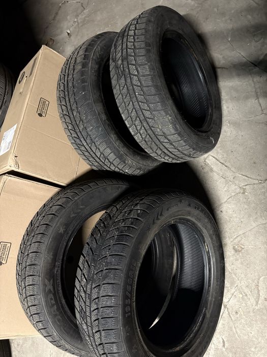 Продавам зимни гуми 195/60R15 DOT2123 4бр