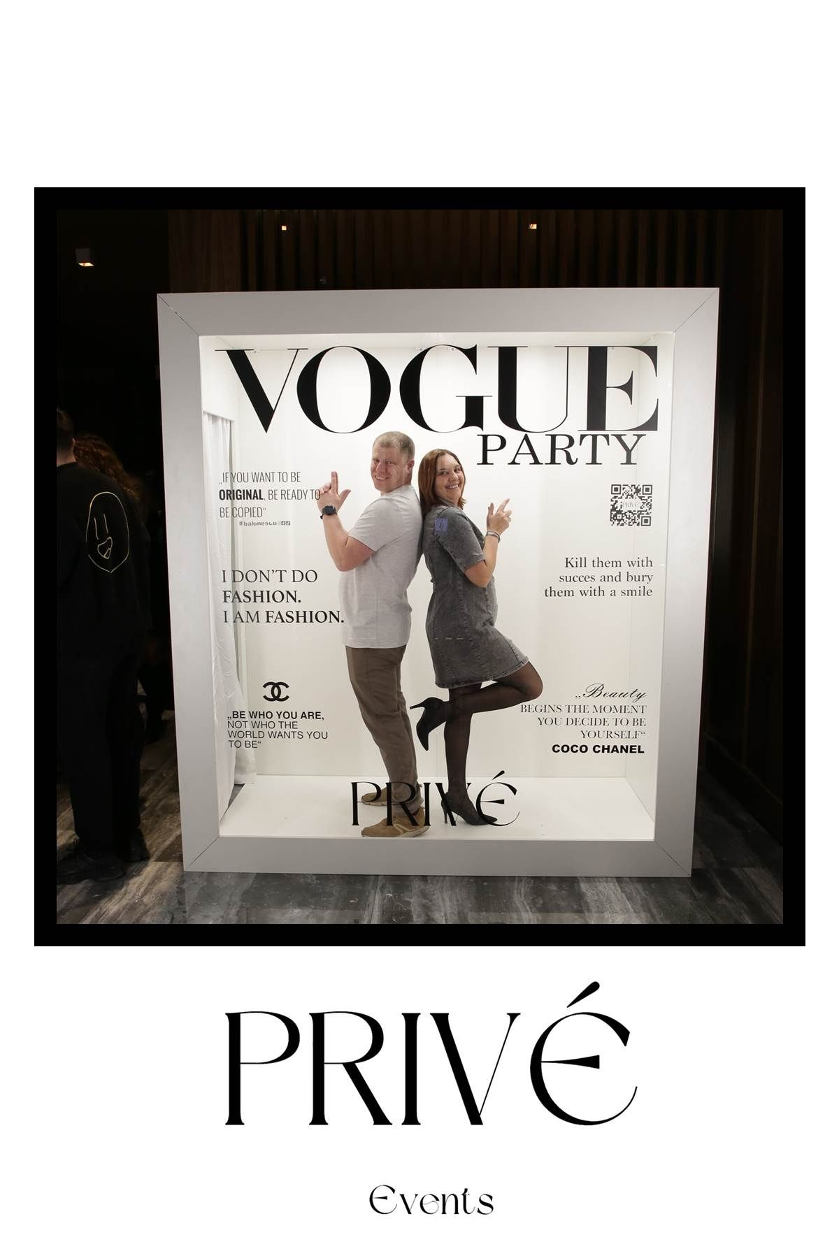 walk in magazine cabina foto