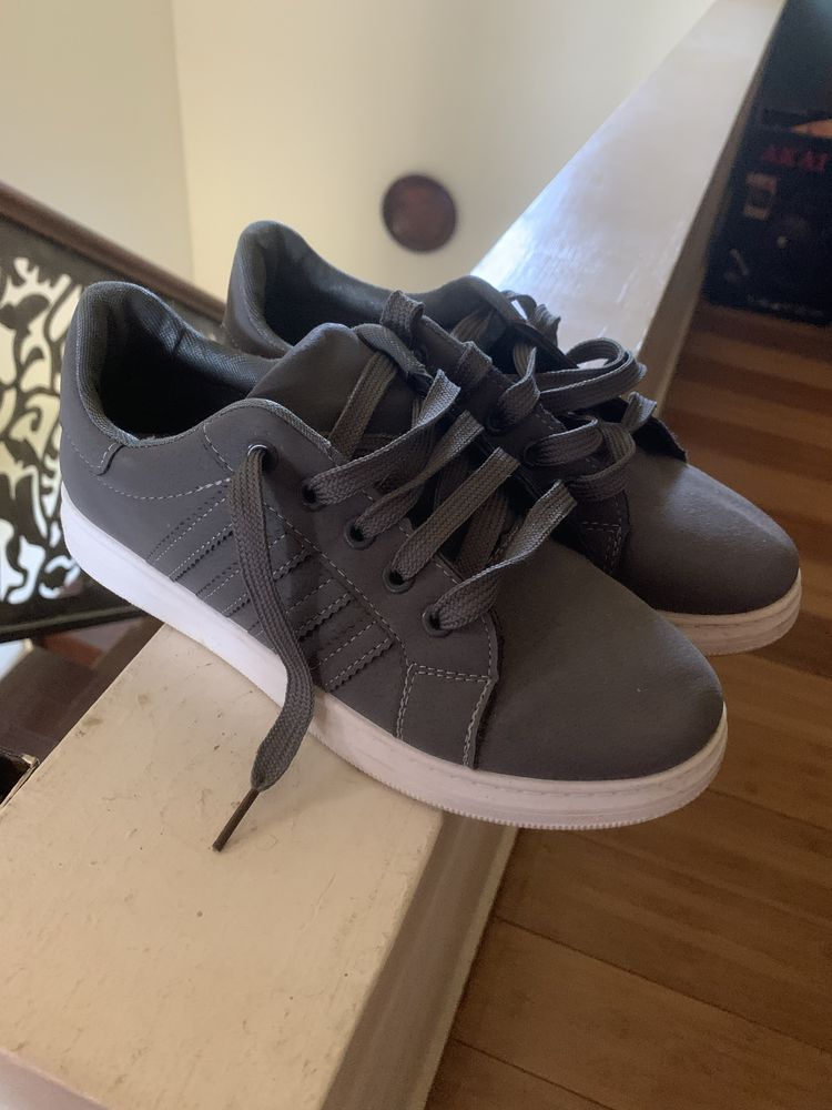 Pantofi sport masura 37