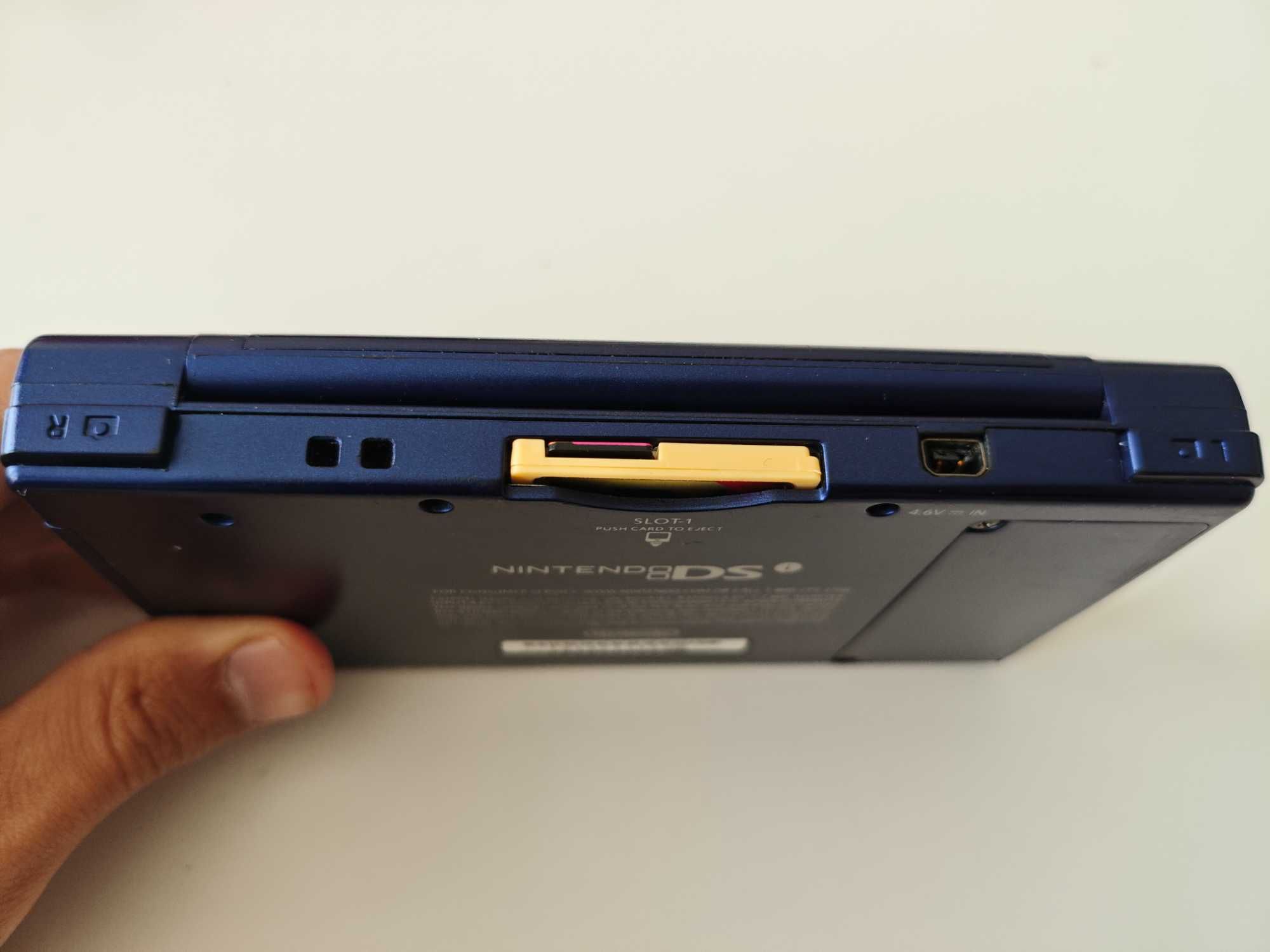 Nintendo DSi - качени много игри