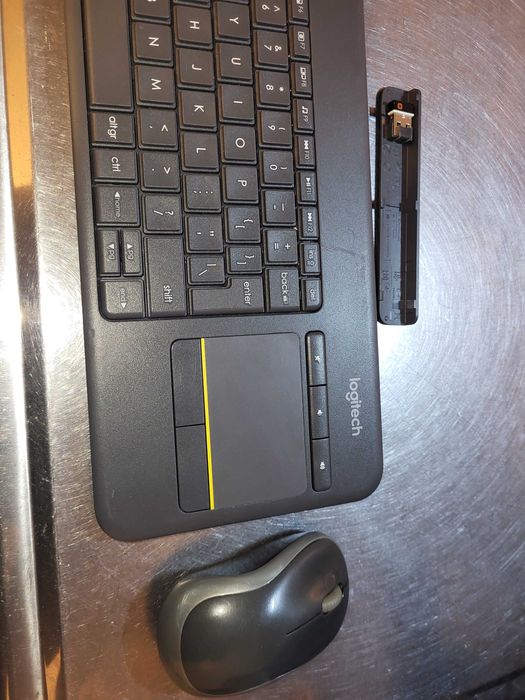 kit tastatura k400 plus cu mouse m185 + un reciver unifying