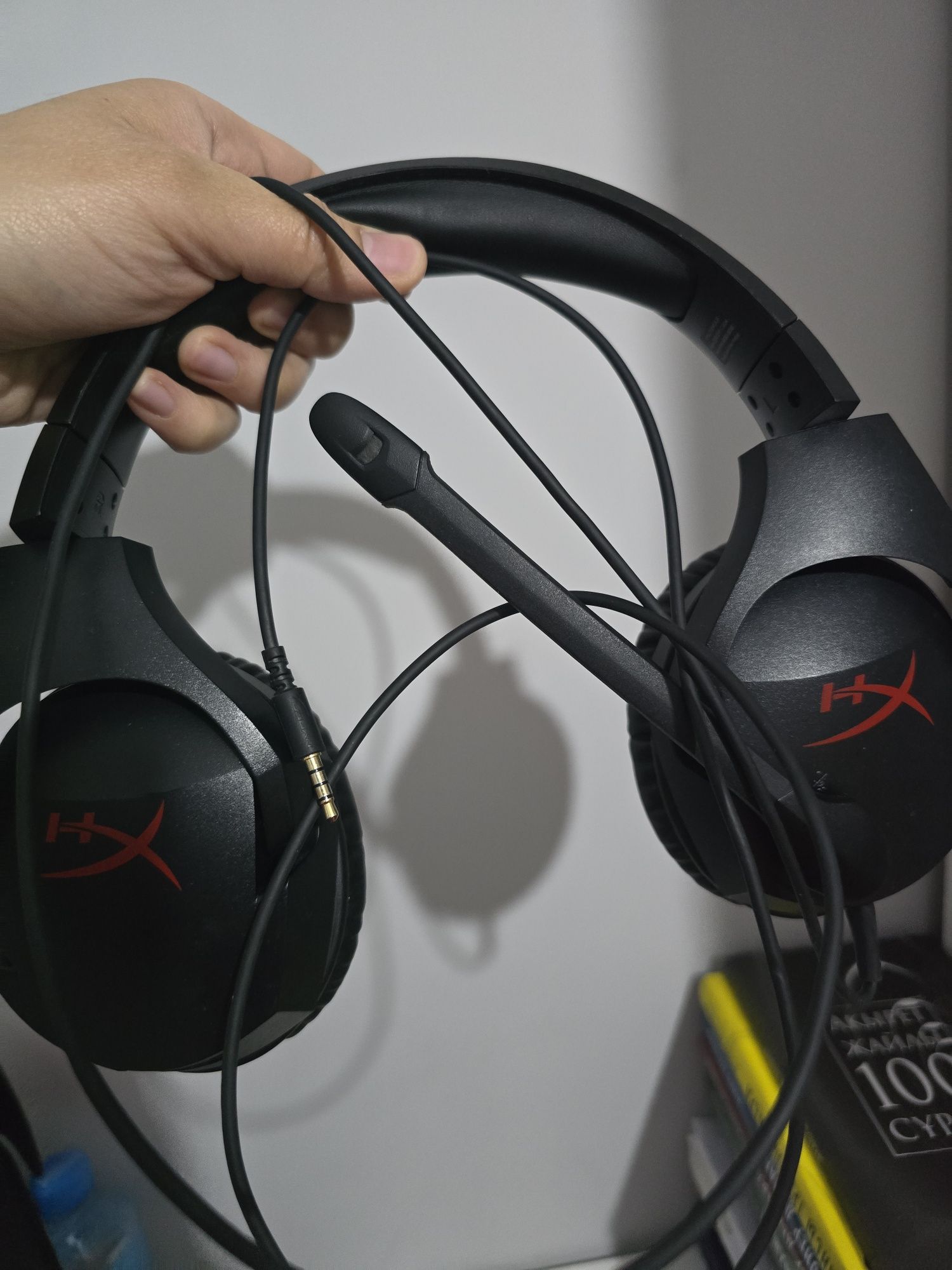 Продам наушники hyperX