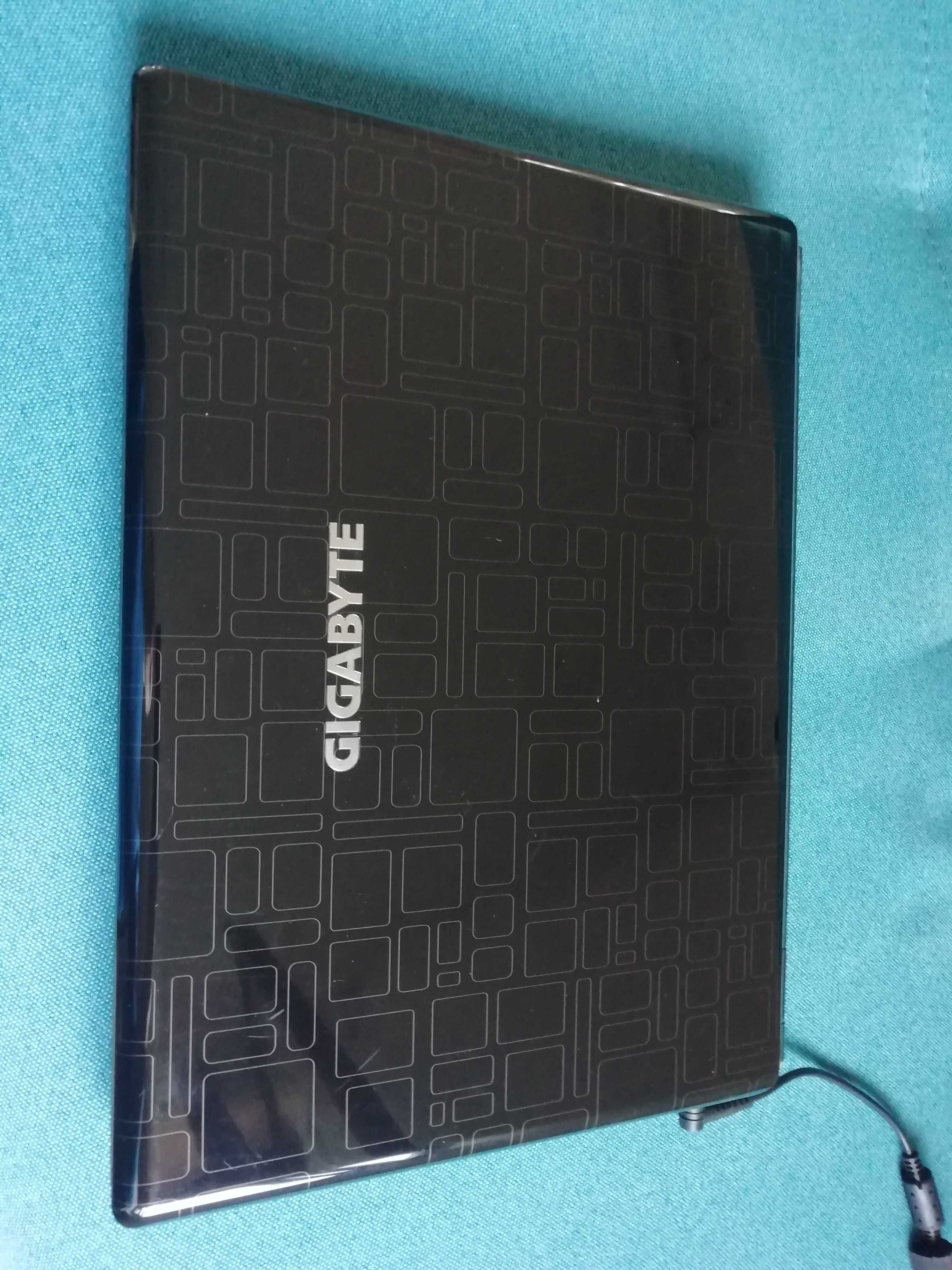 Laptop Gigabyte Q1580L