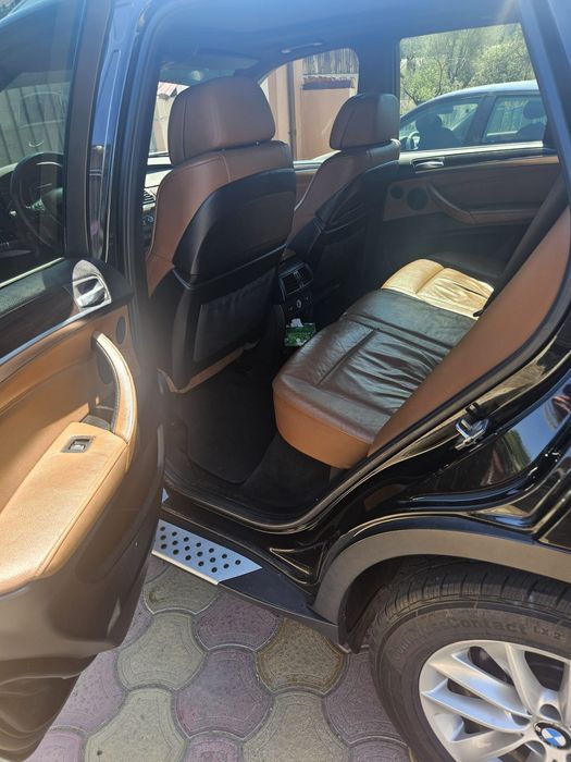 Vând BMW X5 2010 3.0D